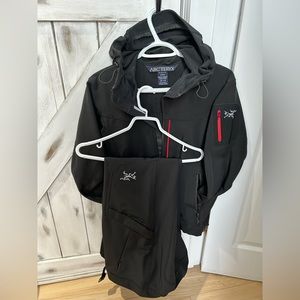 NWT Arc’teryx 2 piece suit